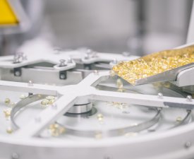 Picture of manufacture of pills and encapsulation.